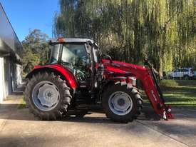 NEW Massey Ferguson MF5711 4WD 4in1 Loader - picture0' - Click to enlarge