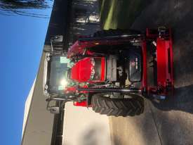NEW Massey Ferguson MF5711 4WD 4in1 Loader - picture0' - Click to enlarge