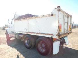 FORD L9000 Tipper Truck (T/A) - picture1' - Click to enlarge