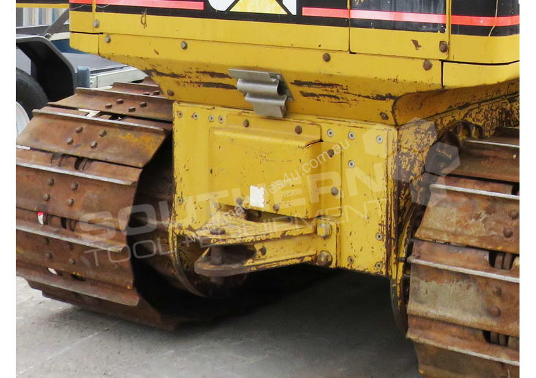 caption Caterpillar D4G D5G Draw Bar CAT D5 Drawbar DOZCATG