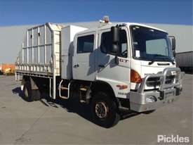 2010 Hino 500 1322 GT8J - picture0' - Click to enlarge