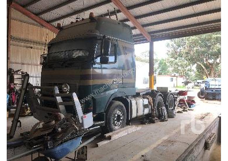 caption VOLVO FH16 Prime Mover (T/A)