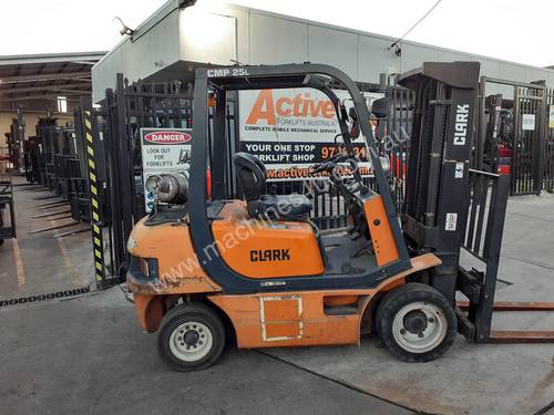 CLARK FORKLIFT 2.5 TON 4300MM LIFT CONTAINER MAST CLEARANCE SALE