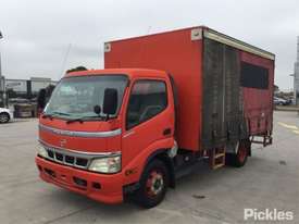 2007 Hino DUTRO - picture2' - Click to enlarge