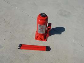 Power Tec 8 TON Hydraulic Jack, 8 Ton Capacity - picture0' - Click to enlarge