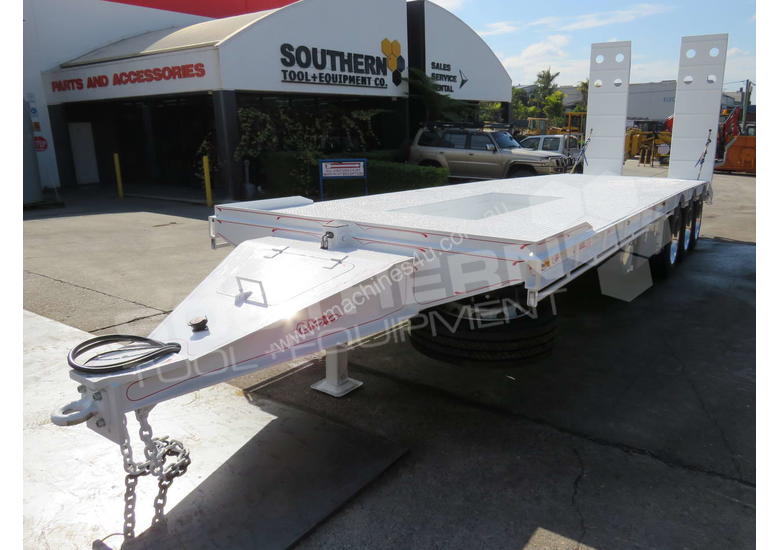 caption Tri Axle Tag Trailer Up to 28 Ton ATM ATTTAG