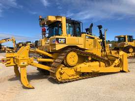 Caterpillar D6T XL - picture1' - Click to enlarge