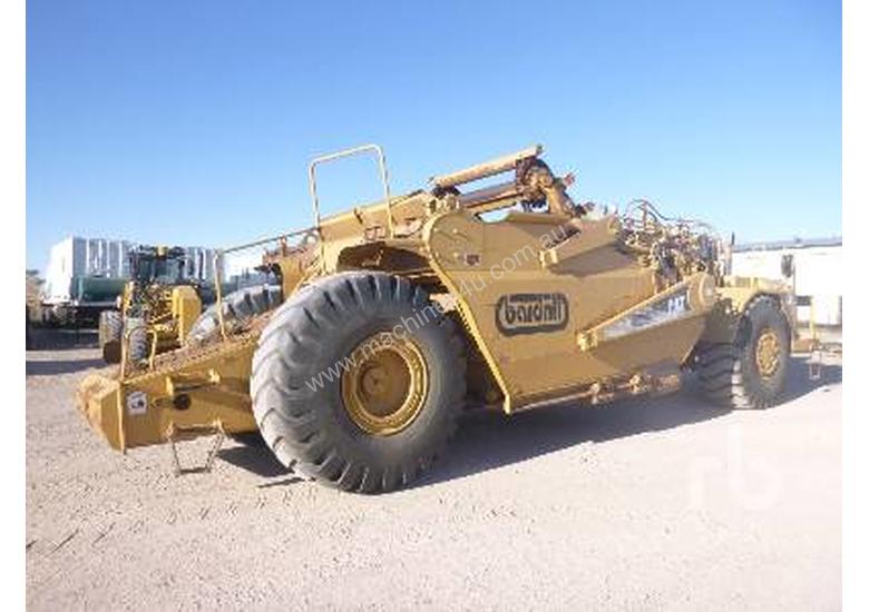 caption CATERPILLAR 623G Motor Scraper