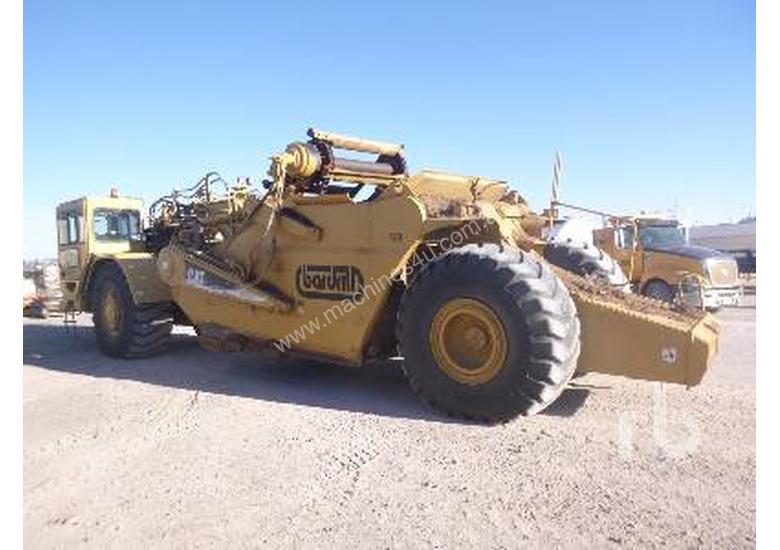 caption CATERPILLAR 623G Motor Scraper