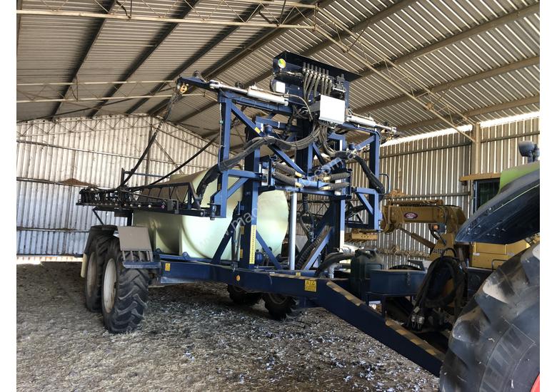 Used 2014 hayes Hayes Hydraulic Fold Trailing Boom Sprayer Boom Sprayer