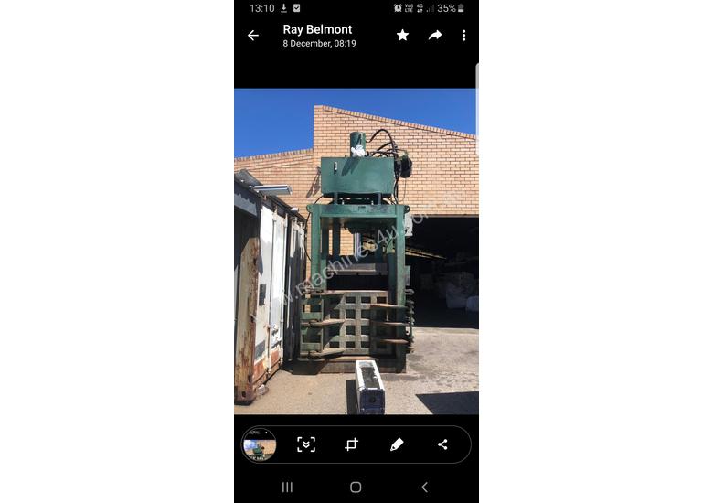 caption 100 tonne vertical 4 door press machine single cylinder