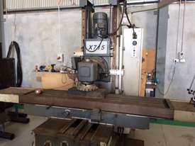 X715 heavy duty universal head milling machine  - picture0' - Click to enlarge