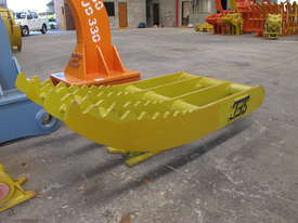 Brand New SEC 25ton-35ton Excavator Hydraulic Thumb - picture0' - Click to enlarge