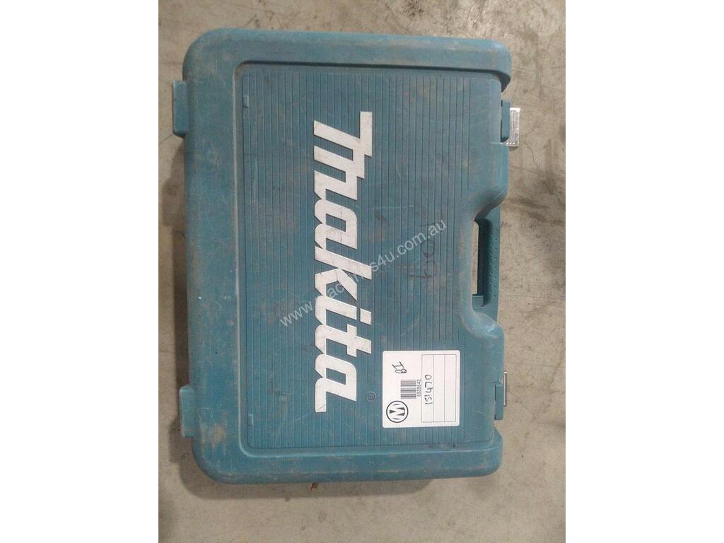 Used makita HR3200C Rotary Hammer Drill in , Listed on Machines4u