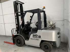 Forklift Counterbalance Nissan 3.5 Ton LPG - picture0' - Click to enlarge