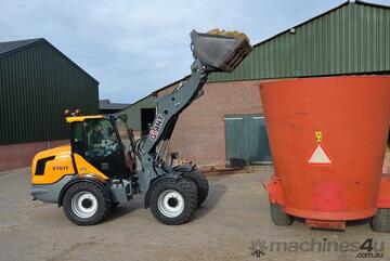 Tobroco Giant V761T Loader