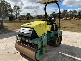 Ammann AV40 Vibrating Roller Roller/Compacting - picture2' - Click to enlarge
