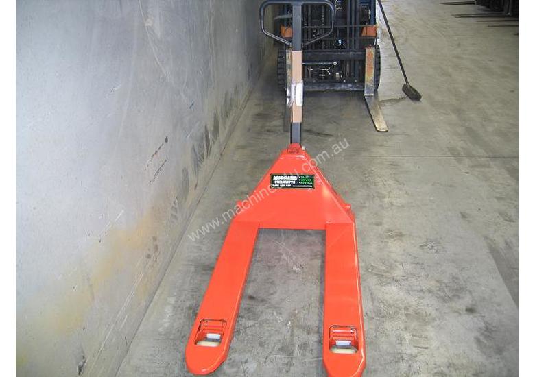 caption Hydraulic Hand Pallet Truck ' 2.5t capacity'