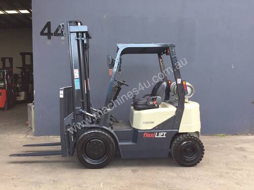Crown CG20E 2 Ton Clear View Mast Counterbalance Forklift 