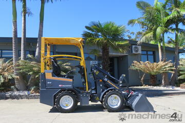 `Eurotrac W10 Mini Wheel Loader