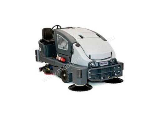 Nilfisk CS7010 Diesel Ride On Sweeper