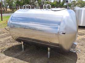 3,000lt STAINLESS STEEL TANK, MILK VAT - picture2' - Click to enlarge
