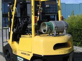 ** RENT NOW **   HYSTER 2.5t LPG Forklift with Container mast - Hire - picture1' - Click to enlarge
