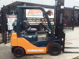 2013 model Toyota 8fg18 Forklift for sale- 3.7m lift 1.8 ton solid tyres runs like new - picture0' - Click to enlarge