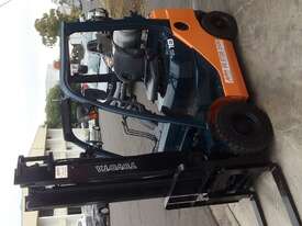 2013 model Toyota 8fg18 Forklift for sale- 3.7m lift 1.8 ton solid tyres runs like new - picture1' - Click to enlarge
