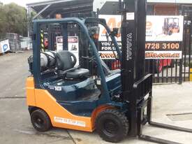 2013 model Toyota 8fg18 Forklift for sale- 3.7m lift 1.8 ton solid tyres runs like new - picture2' - Click to enlarge