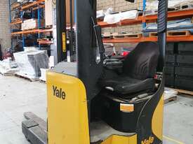 Yale Reach truck forklift - picture0' - Click to enlarge