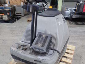 SURESWEEP STR1000 RIDE ON FLOOR SWEEPER - picture0' - Click to enlarge