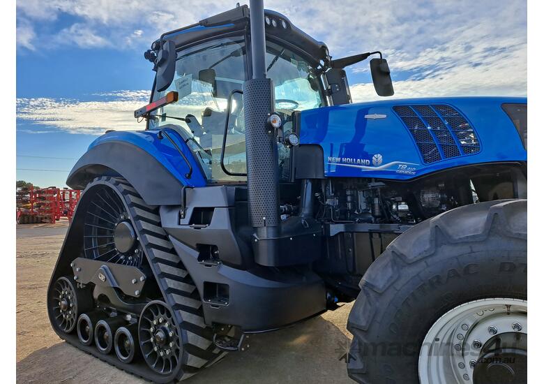 caption 2021 New Holland T8.410 SmartTrax CVT