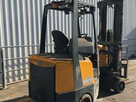 2.0T Battery Electric Narrow Aisle Forklift - picture1' - Click to enlarge