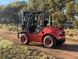 4WD Rough Terrain Forklift - picture0' - Click to enlarge