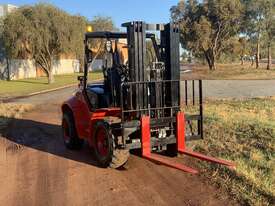 4WD Rough Terrain Forklift - picture1' - Click to enlarge