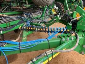 2015 John Deere 1870 Air Drills - picture2' - Click to enlarge