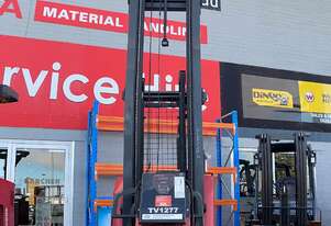 LIFTEK - RAYMOND 740 DR32TT BT Reach Truck