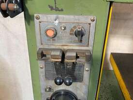 FUHO Model 1610 Vertical Bandsaw - picture2' - Click to enlarge