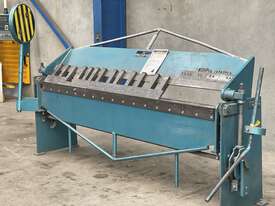 Just In Aust Made 2500mm x 2mm Manual Panbrake Folder - 2 x Sets Top Blades - picture1' - Click to enlarge
