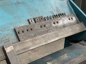 Just In Aust Made 2500mm x 2mm Manual Panbrake Folder - 2 x Sets Top Blades - picture2' - Click to enlarge