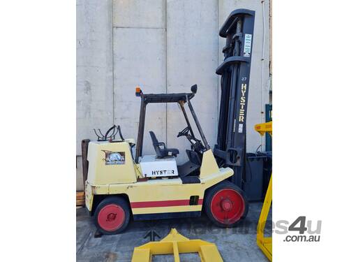 7 Tonne Hyster Forklift - SOLD AS IS