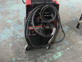 MIG Welder 240 Volt Lincoln Electric Redi-Mig 205 Integrated Wire Feeder 205i- Used Item  - picture1' - Click to enlarge