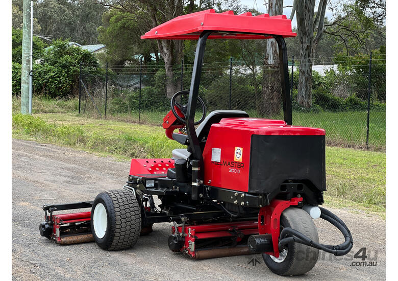 Used 2011 toro Toro 3100 Golf Greens mower Lawn Equipment Turf