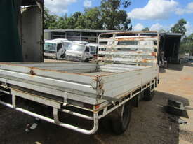 1986 MITSUBISHI CANTER WRECKING STOCK #2063 - picture2' - Click to enlarge