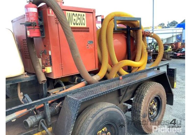 Buy Used ditch witch 2005 Ditch Witch Vacuum Trailers in , Listed on