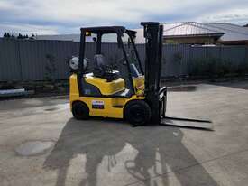 Hyundai Forklift 1.8T Container Mast  - picture0' - Click to enlarge