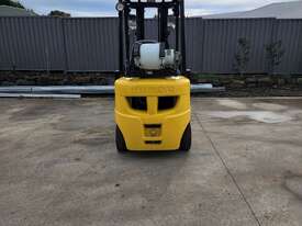 Hyundai Forklift 1.8T Container Mast  - picture2' - Click to enlarge