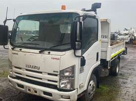 Isuzu NPR - picture2' - Click to enlarge