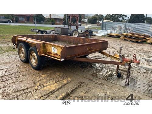 Tandem Axle Trailer 